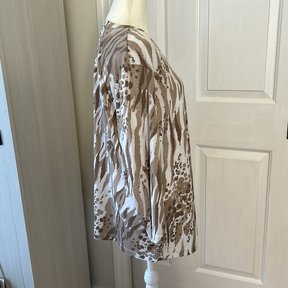 Chicos NWT Zebra Print Brown/White/Tan Long Sleeve Long T-Shirt Size 3 - Picture 2 of 5